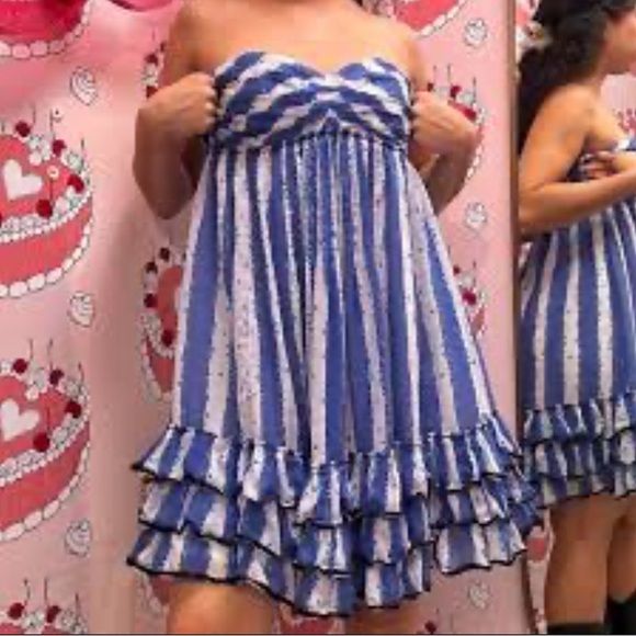 NWOT BETSEY JOHNSON VINTAGE
STRIPES W/FLOWERS DRESS - Picture 1 of 3